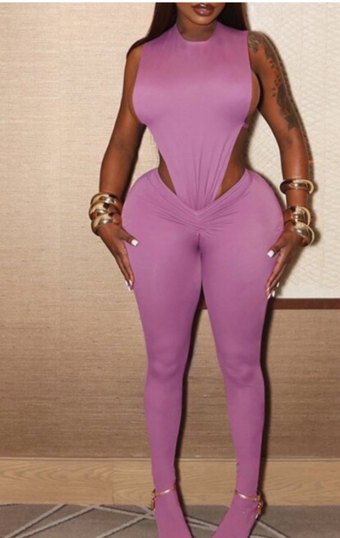 Hot gyal